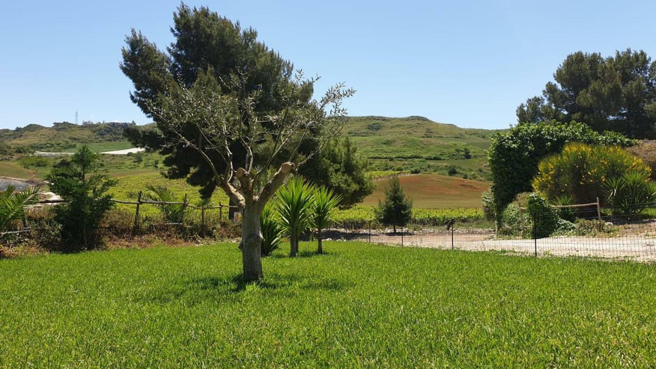Gibbesi Country Farm Piccolo Cottage Naro 외부 사진